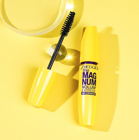 Mascara de pestañas alarga con volumne.