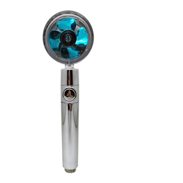 Cabezal de ducha de hélice con ventilador incorporado