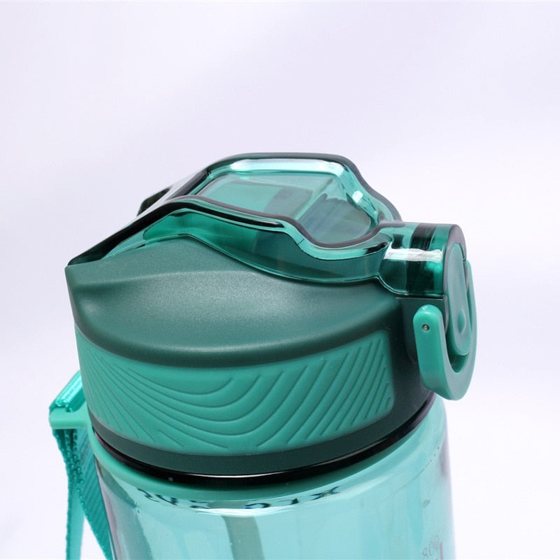 Botella de agua deportiva con bombilla